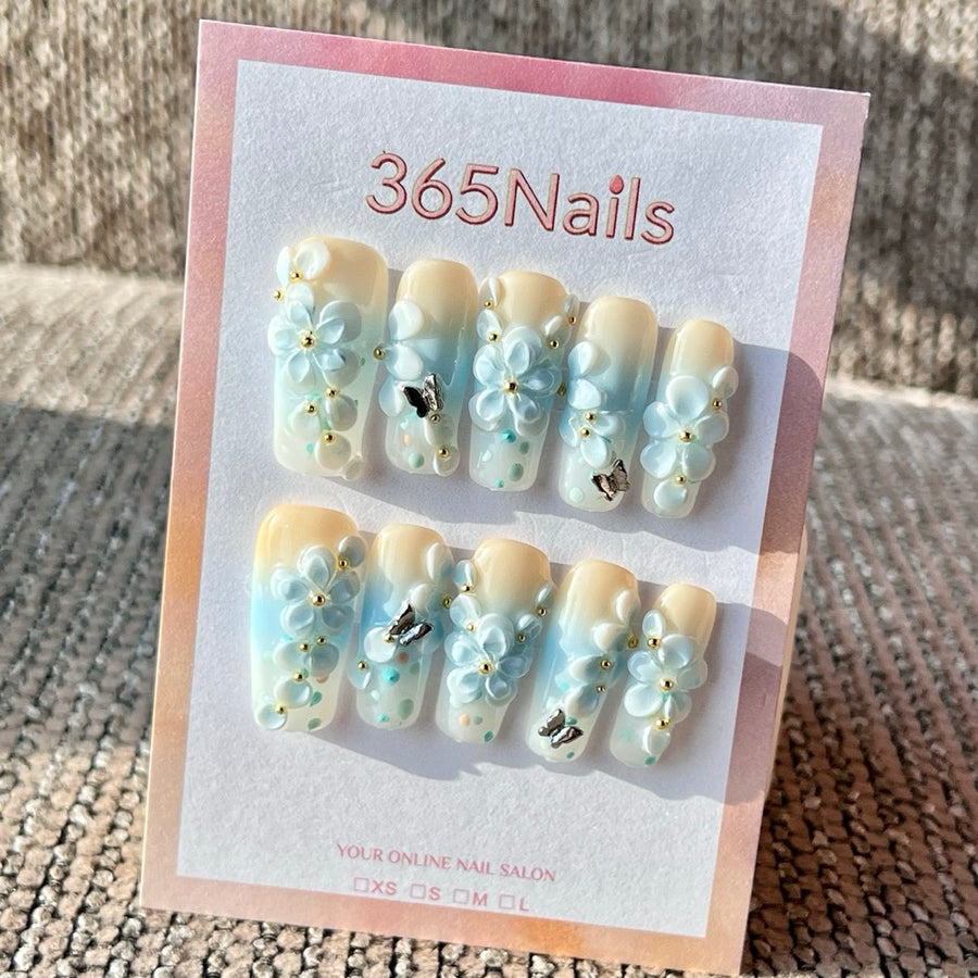 365nails: "Blue & Cream Floral" – Handmade Medium Square Press-On Nails