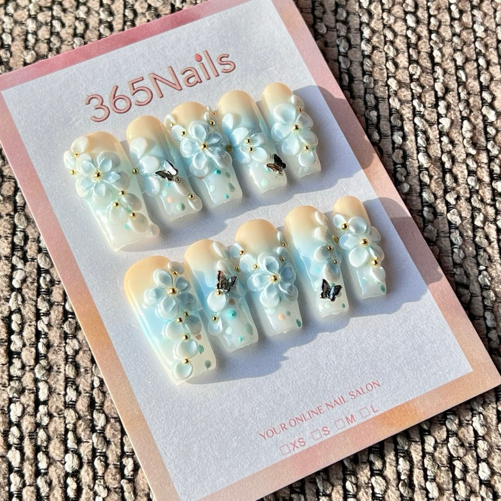 365nails: "Blue & Cream Floral" – Handmade Medium Square Press-On Nails
