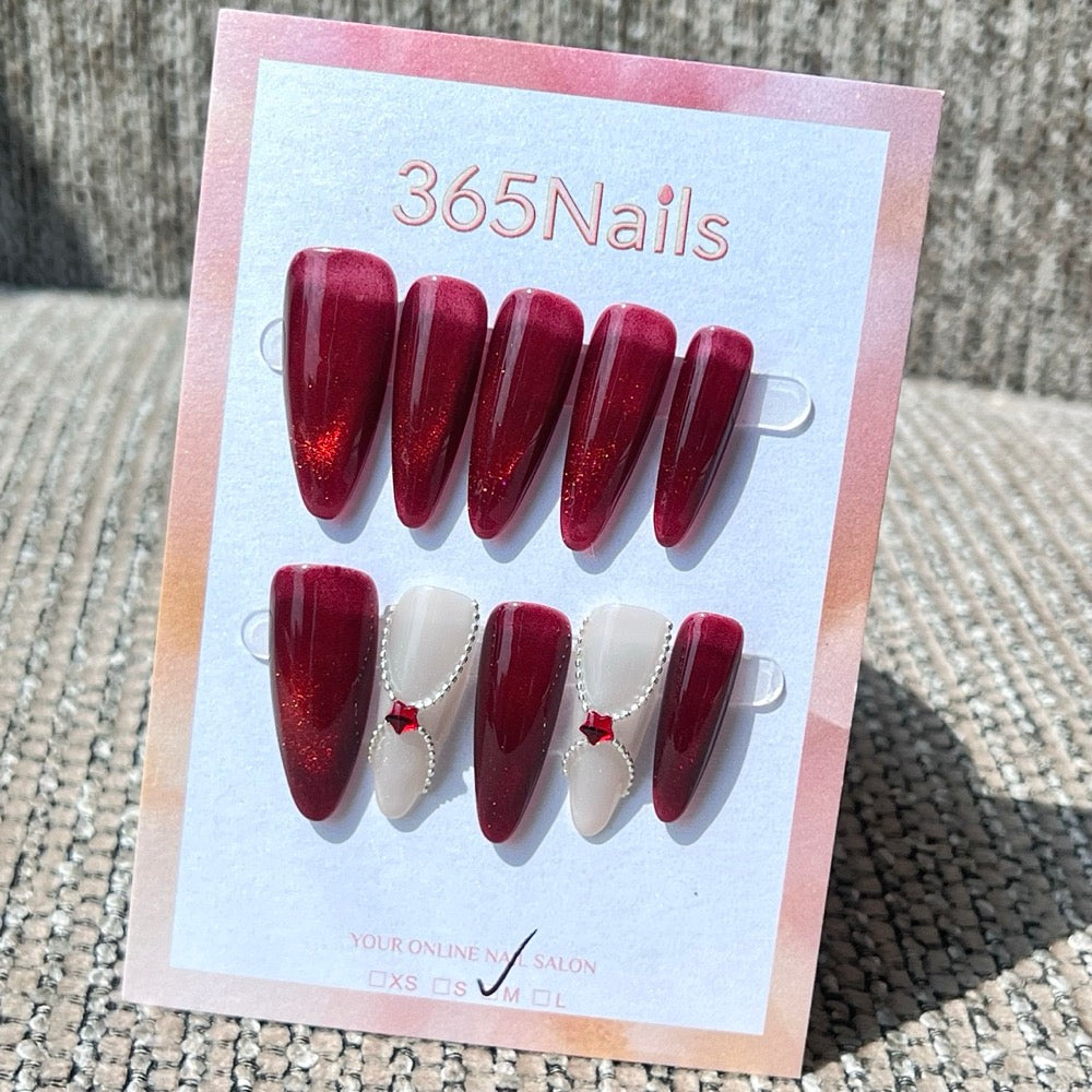 365nails: 루비 헤일로 & 누드 악센트 – 쉬머 라인스톤 수제 스틸레토형 네일