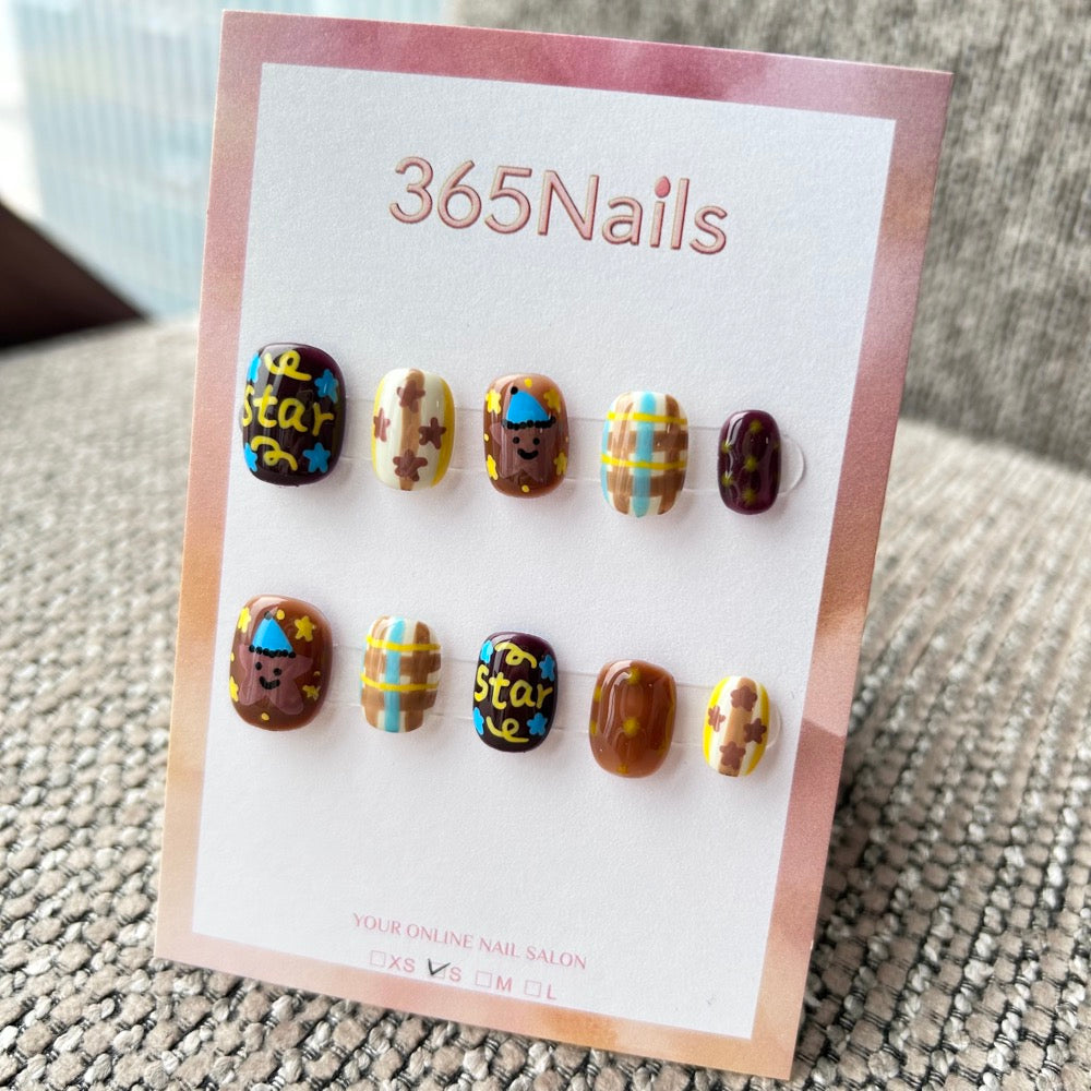 Cartoon & Dopamine: "Happy Brown Star" – Hand-Painted Party Star Character, Retro Plaid & Graffiti Text Short Nails