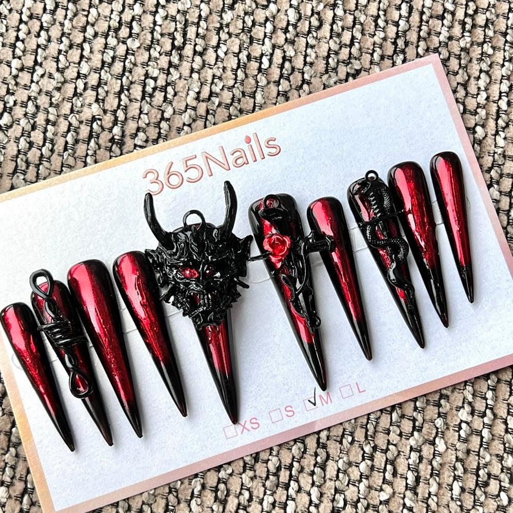 365nails: "Demon Oni Gothic Red" – unhas postiças artesanais