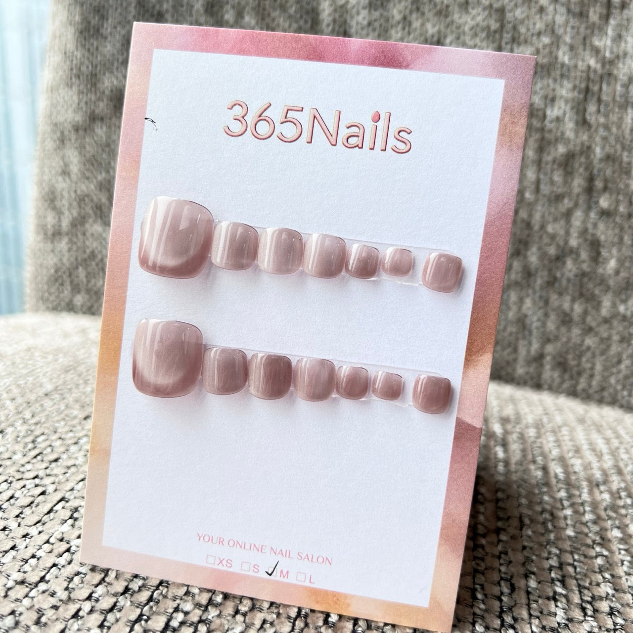 365nails: "deep nude pink cat-eye" – handmade press-on pedicure