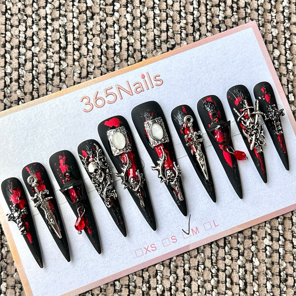 365nails: "Gothic Night Bloom" – handmade press-on nails