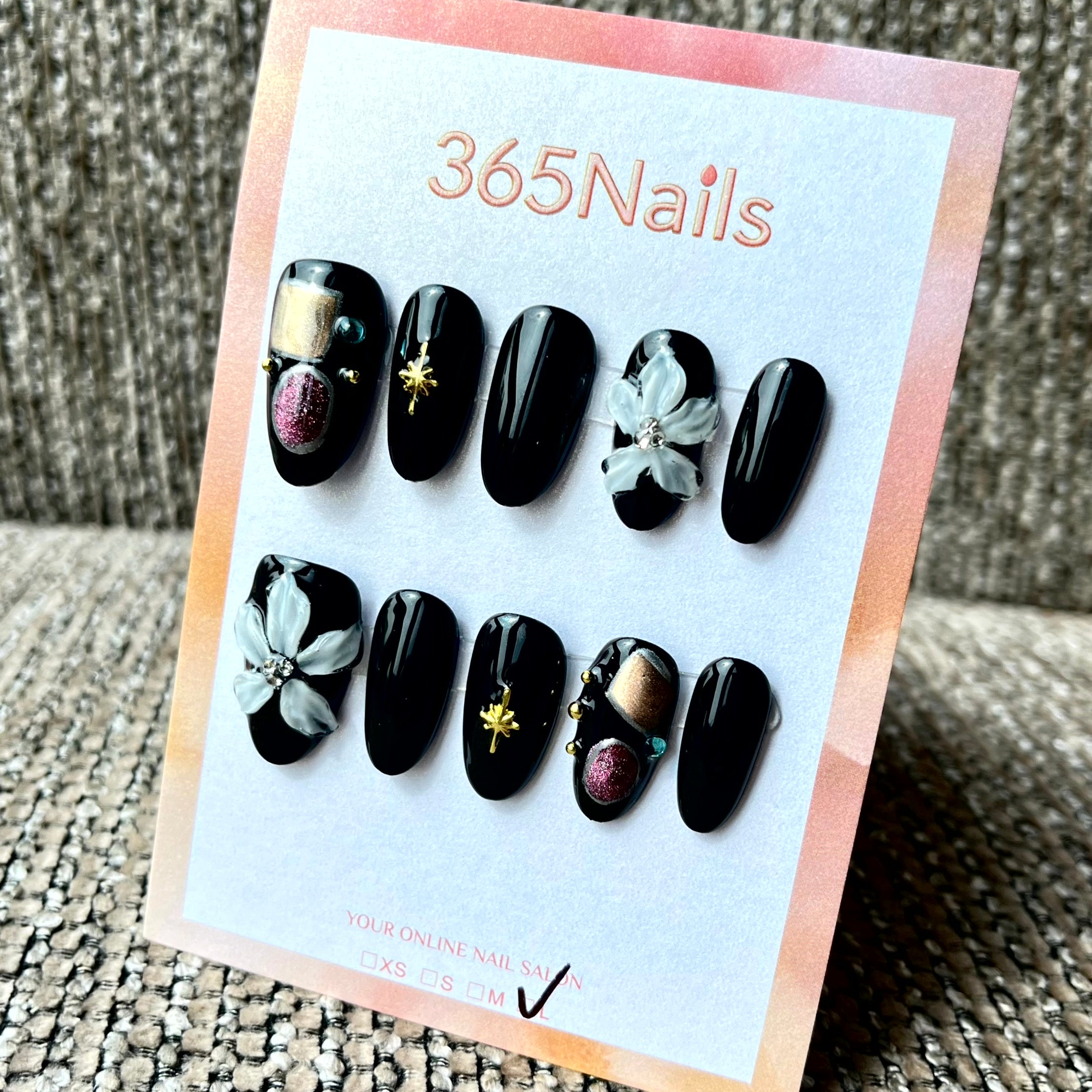 365nails: "한밤의 블룸" — 3D 플로럴 & 젬스톤 수제 프레스온 네일 숏 스퀘어형