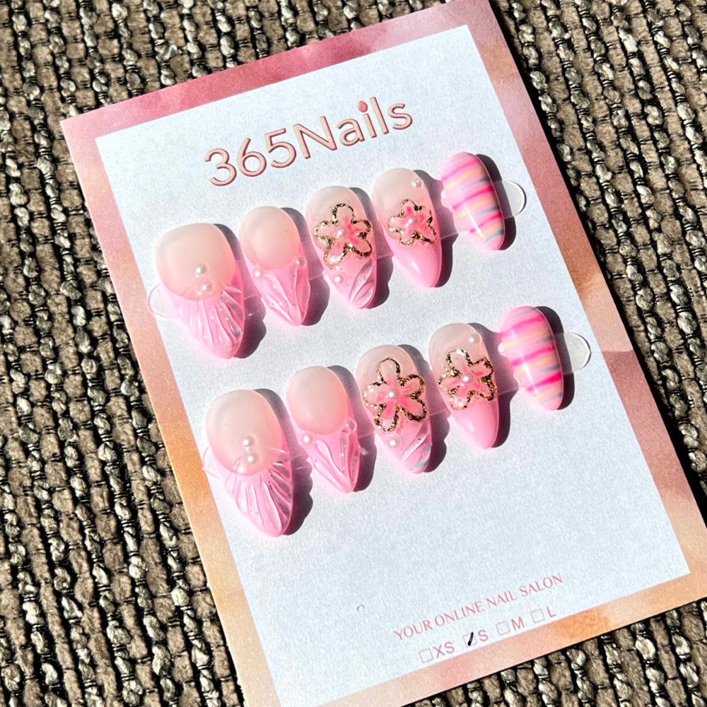 365nails: "벚꽃 브리즈" – 3D 꽃 장식 & 줄무늬 수제 아몬드형 네일