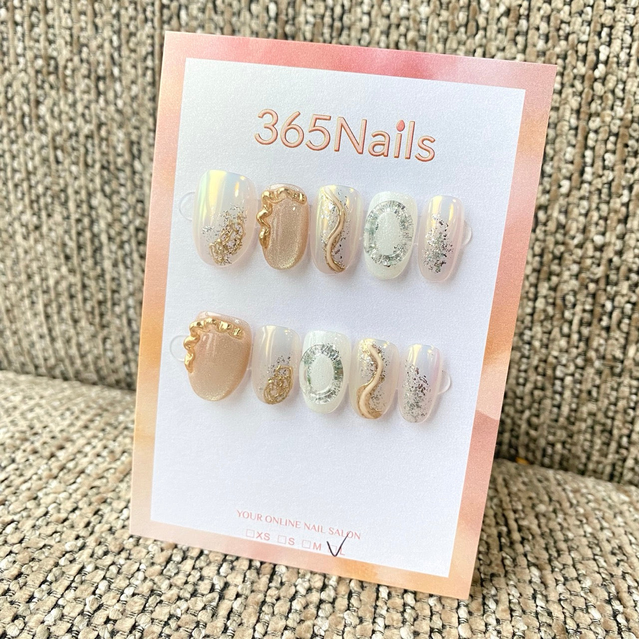 365nails: "Aurora Gold Short Trapezoid" – handmade press-on nail
