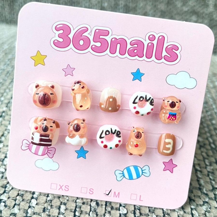 365nails: "Capybara Love" – 3D 수제 캐릭터 달콤한 숏 스퀘어형 네일