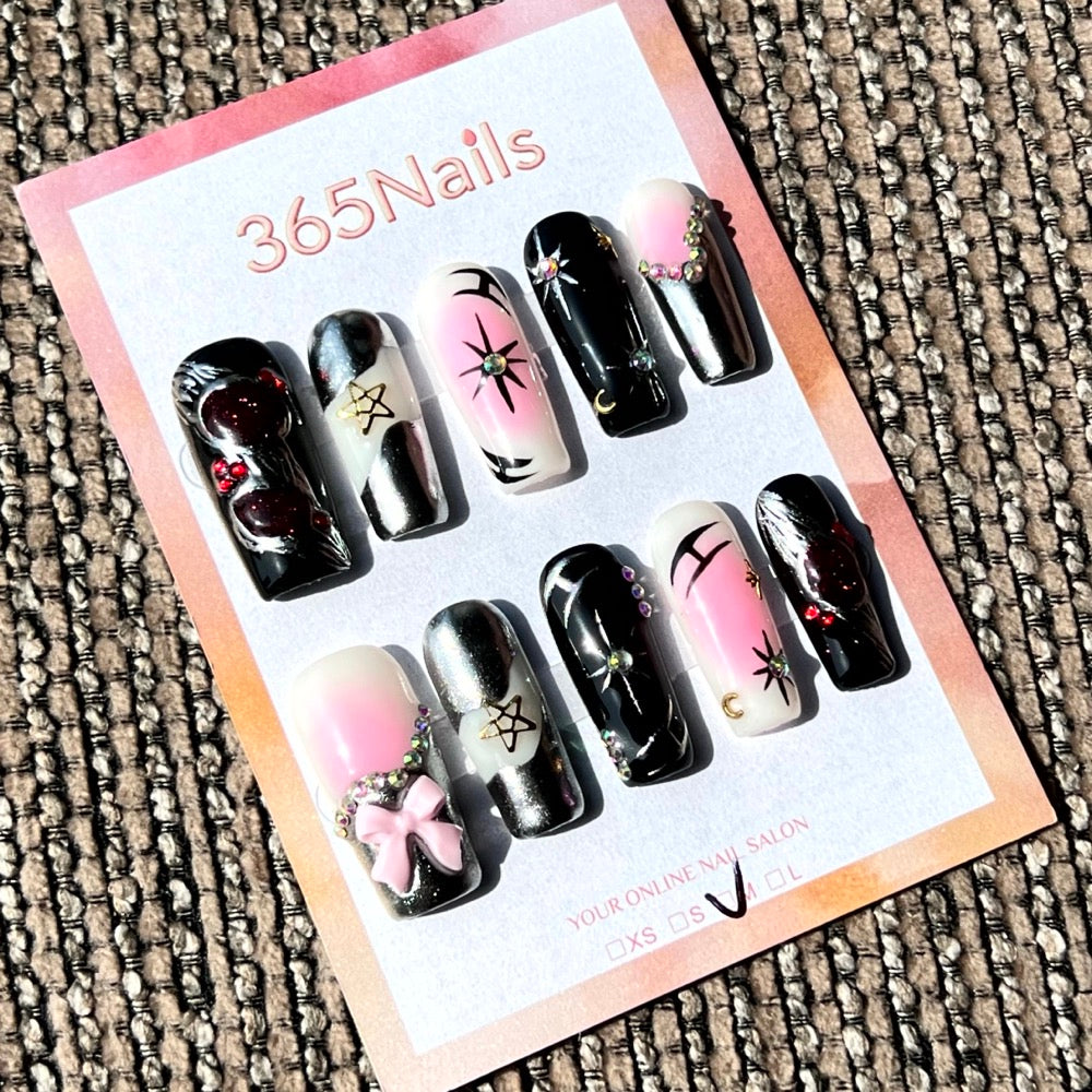 365nails: "Anjo Gótico" – Unhas Postiças Artesanais 3D com Laço e Explosão de Estrelas em Formato Caixão