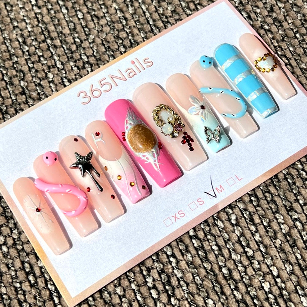 365nails：「天際奇想」— 3D 蛇與星星手工製中長款杏仁形穿戴甲