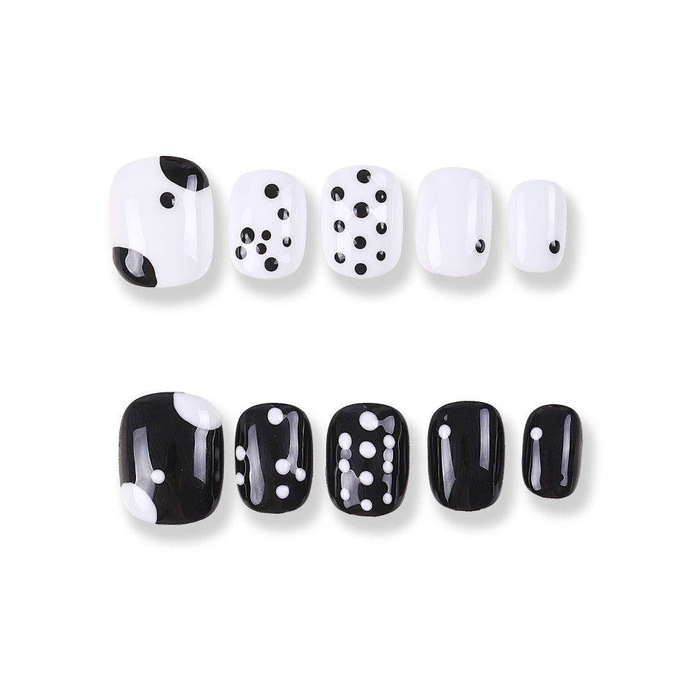 365Nails Mono Dots Hand‑Painted Short Square Tips