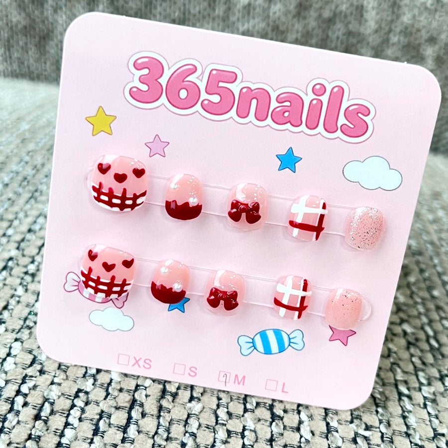 365nails: "Love Letter" – 3D Heart Handmade Short Square Nails