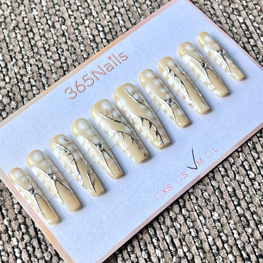 365nails: "황금 가지" – 손으로 그린 실버 베인 그라데이션 프레스온 롱 코핀형 네일