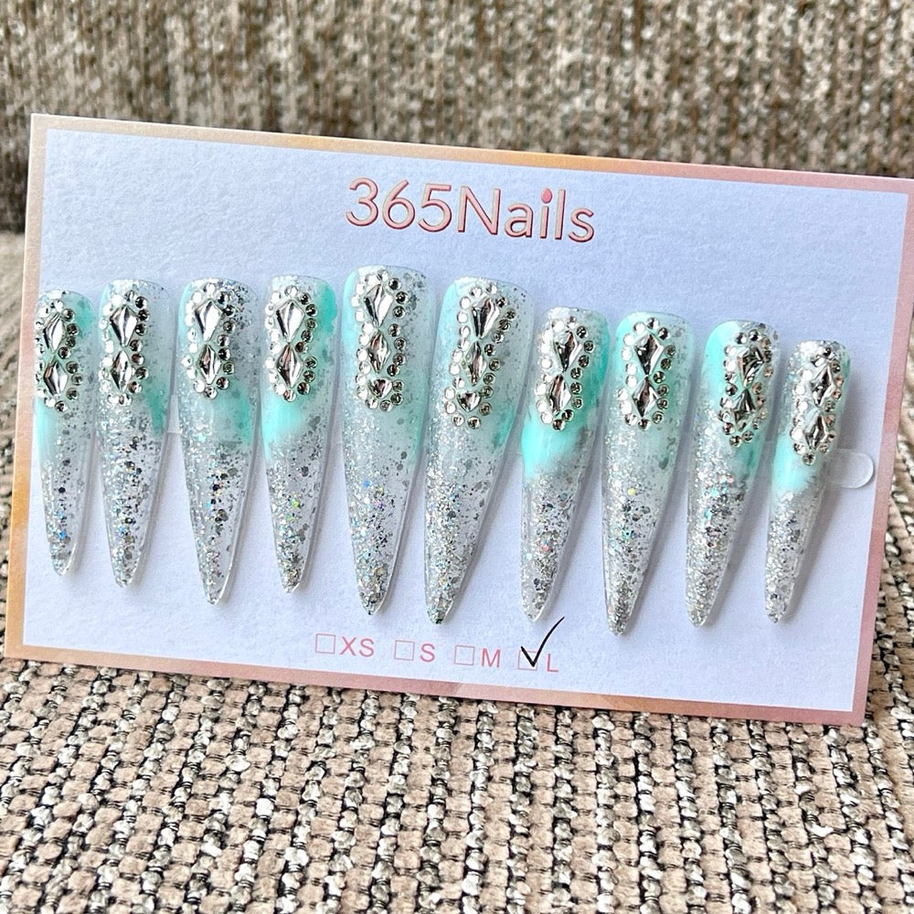 365nails: "서리빛 우아함" – 3D 크리스탈 & 글리터 수제 프레스온 네일 롱 스틸레토형