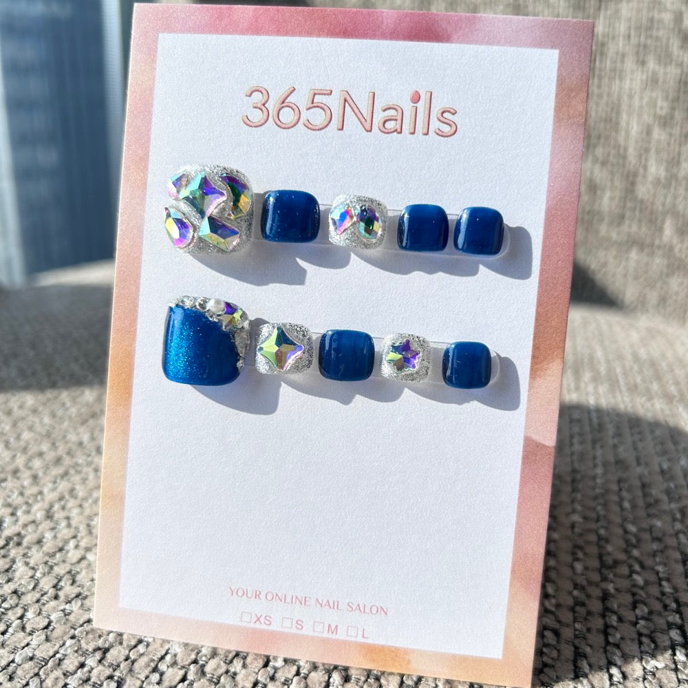 365nails: "sapphire blue gem" – handmade press-on toenails / pedicure