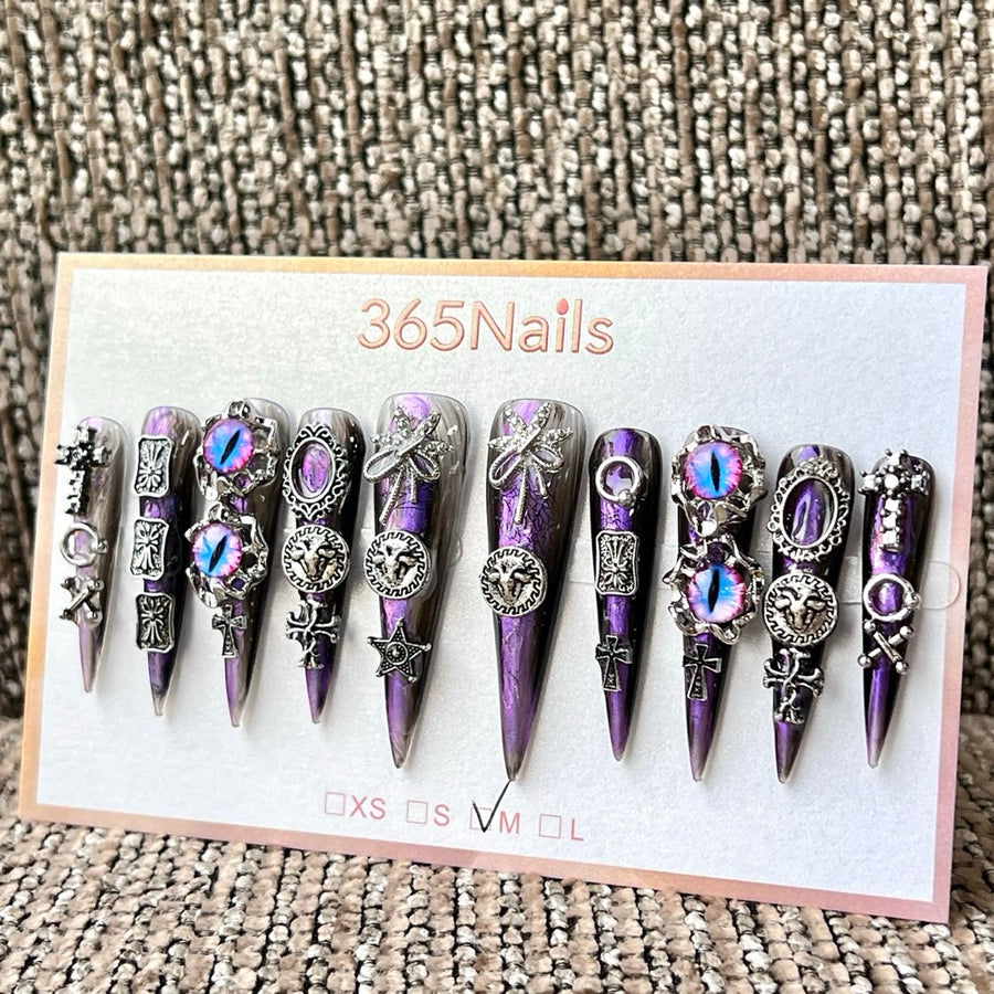 365nails: "Gothic Dainty Pink Ribbon Bow" – handmade press-on nails
