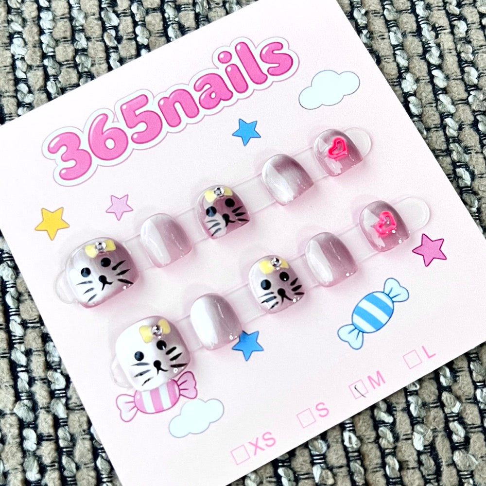 365nails: "Kitty Sparkle" – 3D Cat Character Handmade Short Square Nails