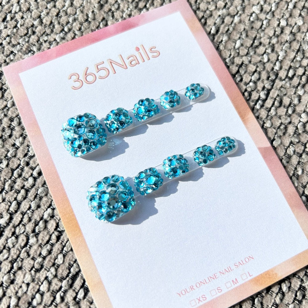 365nails: "turquoise full rhinestone" – handmade press-on toenails / pedicure