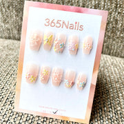 365nails: "草原低語" – 3D立體花卉與蝴蝶手工製杏仁形穿戴甲