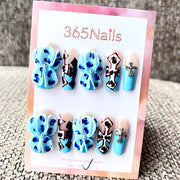 365nails: "Blue Gothic" – 3D 꽃 장식 십자가 수제 스틸레토형 네일