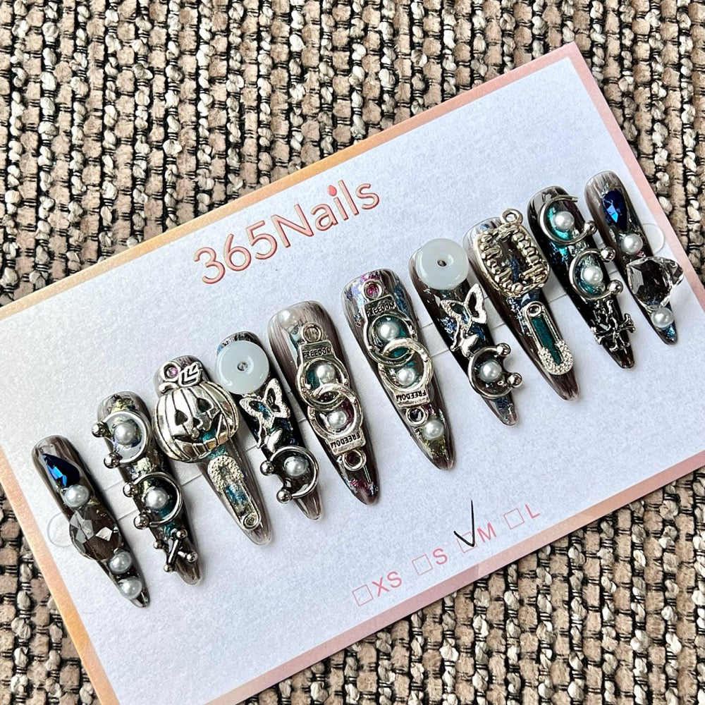 365nails: 할로윈 호박 고딕 진주 스틸레토형 — 수제 프레스온 네일