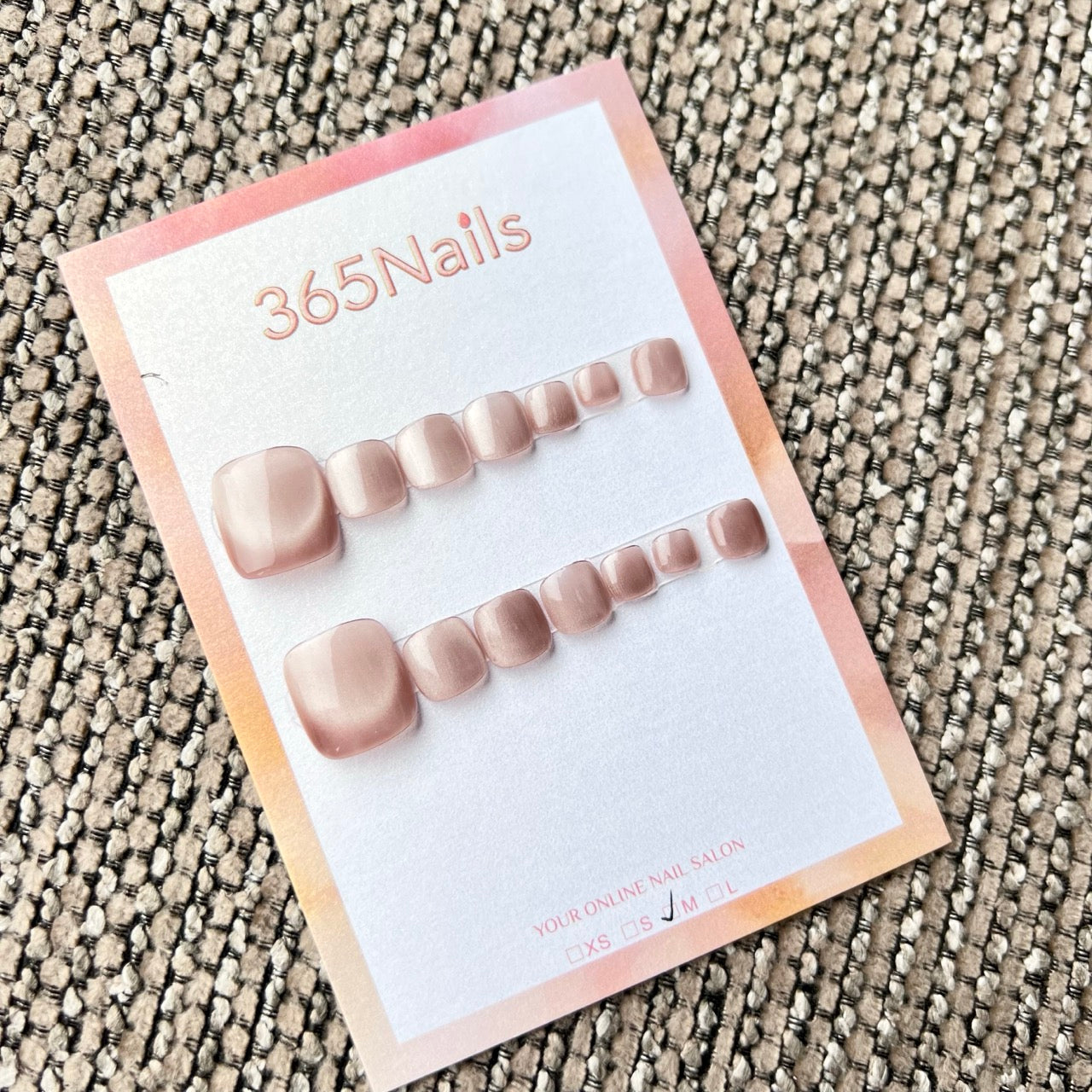 365nails: "deep nude pink cat-eye" – handmade press-on pedicure