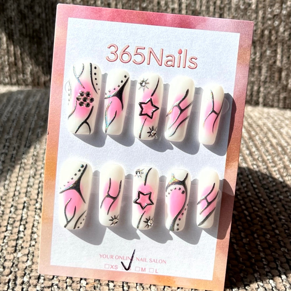 365nails : « Éclat stellaire Y2K » – graffiti rose peint à la main — ongles forme coffin faits main