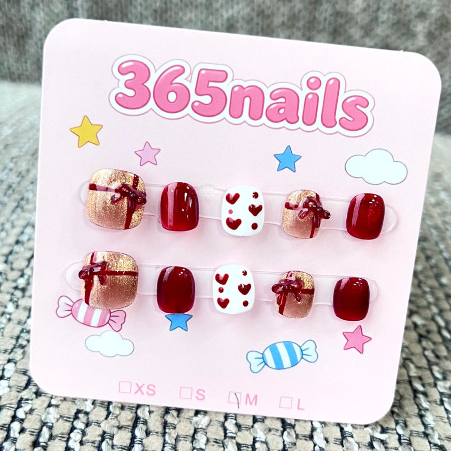 365nails: "Gift of Love" – 3D 리본 수제 숏 스퀘어형 네일
