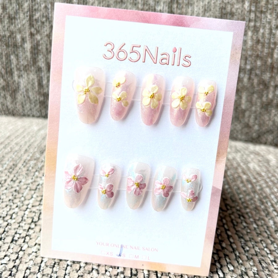 365nails: "데이지 메도우" – 3D 입체 꽃 수제 미디엄 아몬드형 네일
