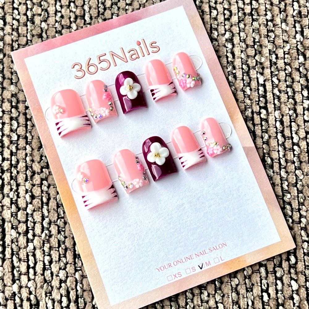 « Floral rose et violet avec strass » — vente en gros — faux ongles ultra-doux, ajustement flexible, faits main (MOQ=100)