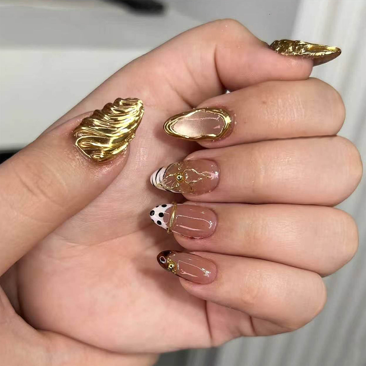 French Animal Print Glossy Brown Almond Short Press On Nails – Design 7
