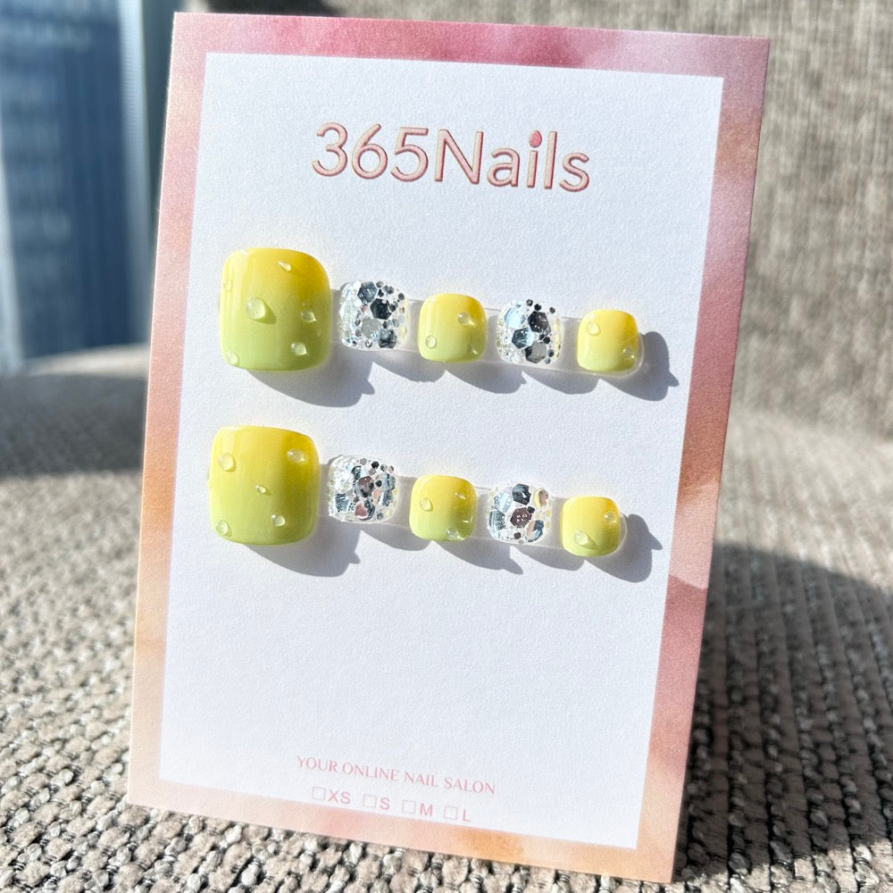 365nails: "lemon green dewdrop" – handmade press-on toenails / pedicure