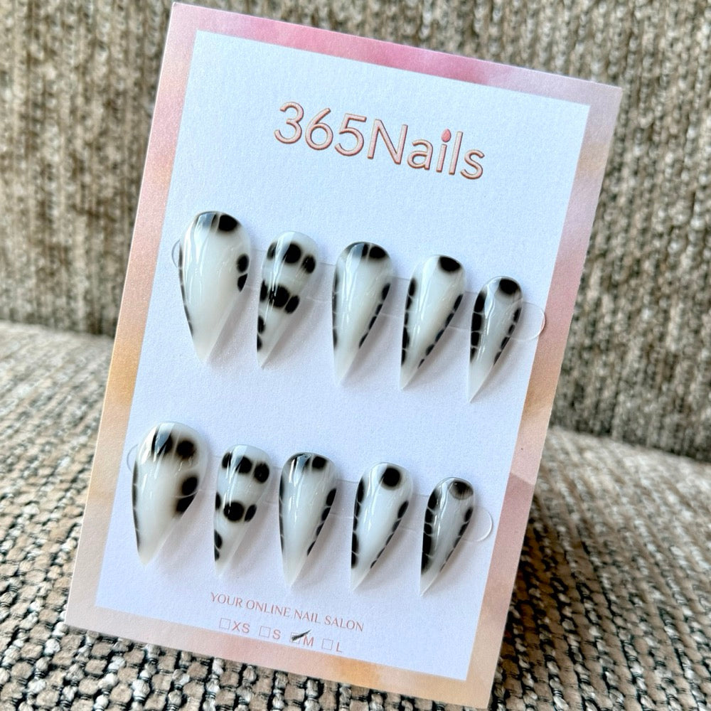 Milky White Black Ink Dragon Armor Shape Handmade Press-On Nails