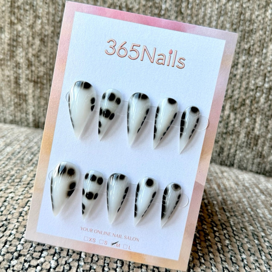 Milky White Black Ink Dragon Armor Shape Handmade Press-On Nails