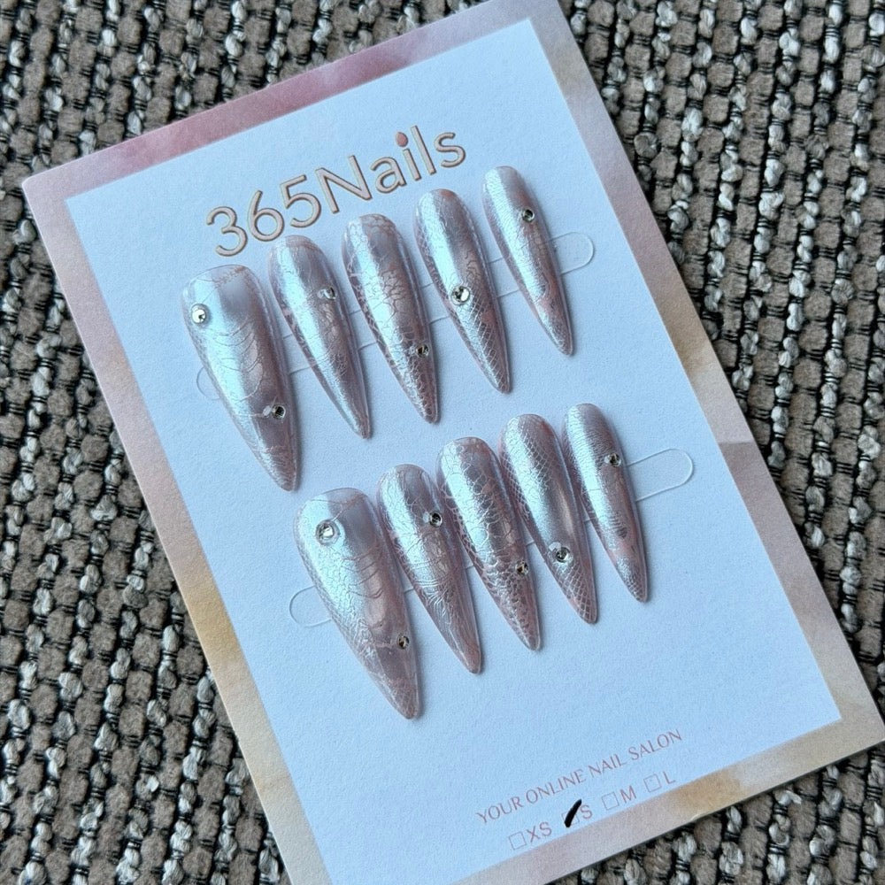 Silver Shimmer Pearl Accent Handmade Press-On Nails