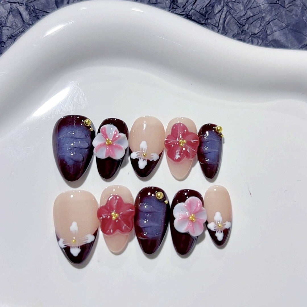 365nails : « Prune Sakura Noir » – Ongles press-on forme ovale courts prune-rose floral fait main