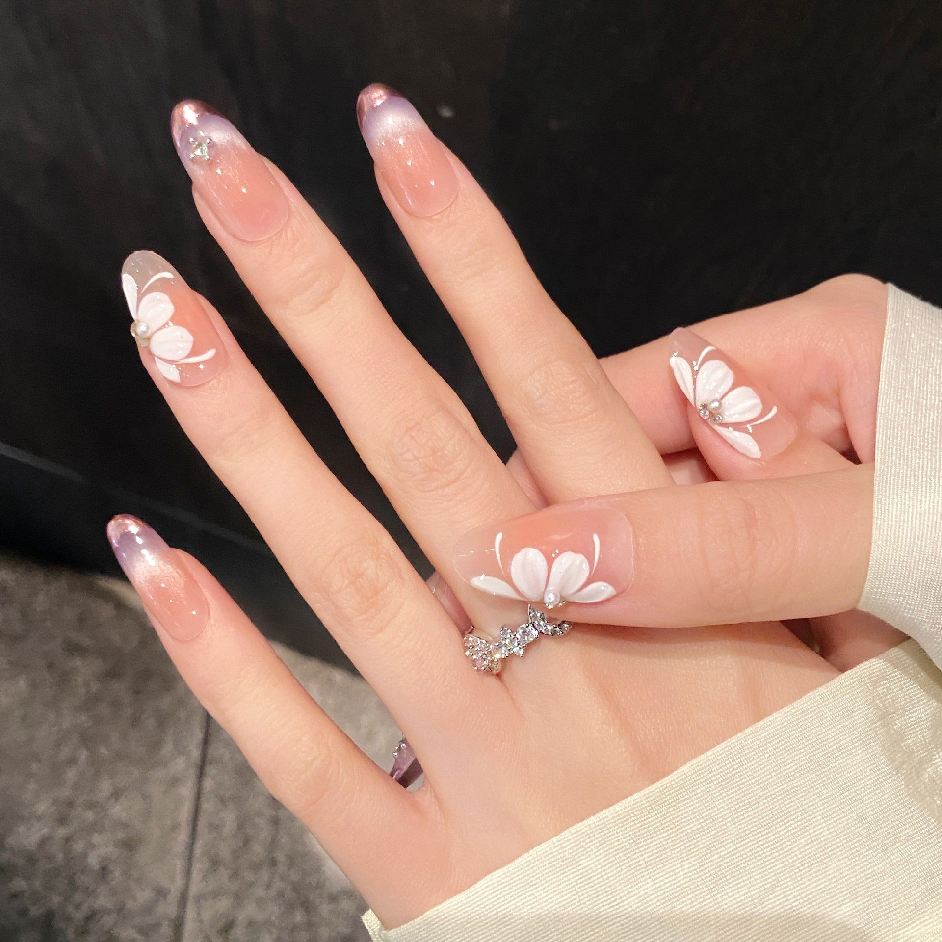 365nails: "Violeta em Flor" – Unhas Quadradas Degradê Olho de Gato Florais Pintadas à Mão