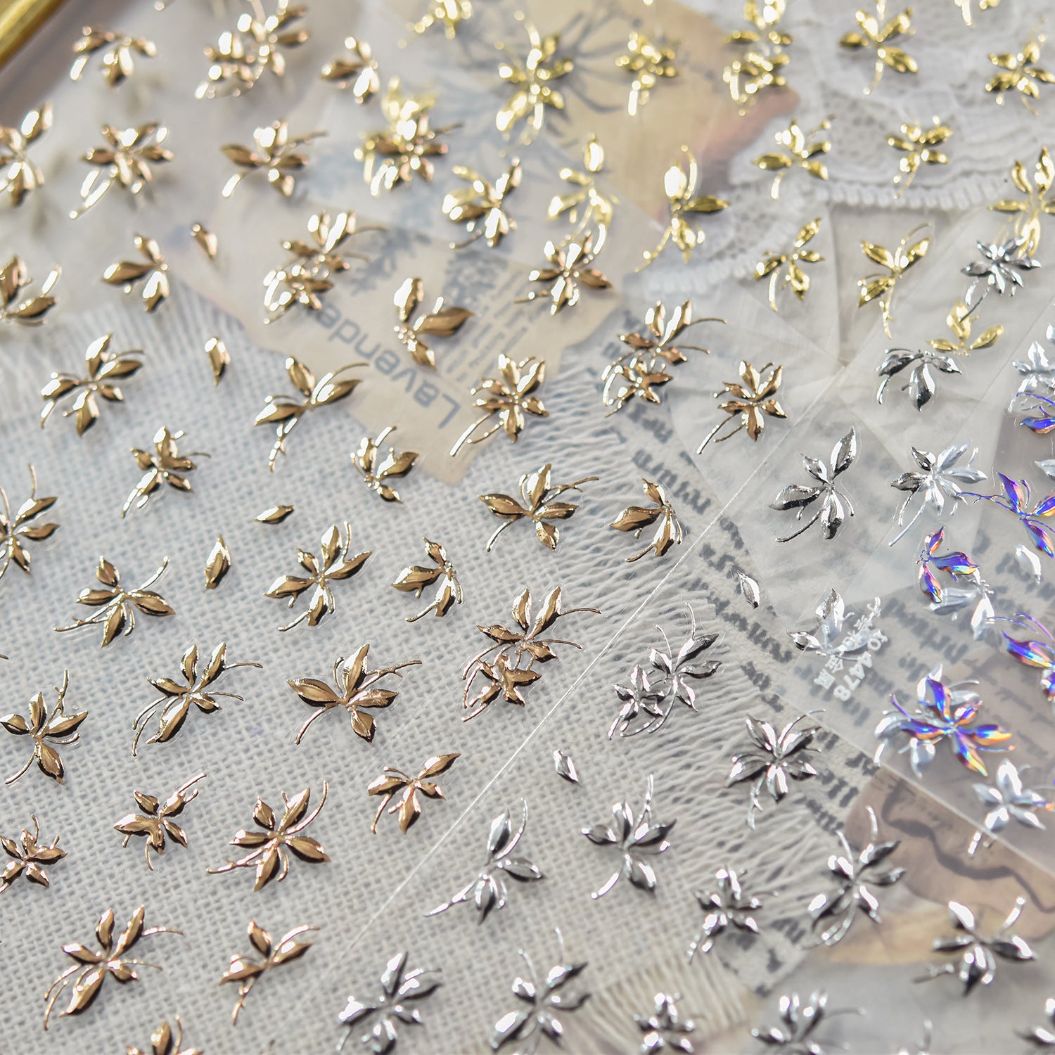 金色手繪花卉：「典雅金色蘭花」 – 5D 浮雕甲貼
