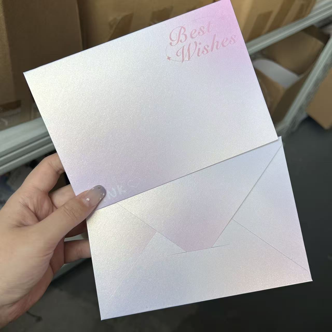 Luxury Pearlescent Envelope with Foil Stamping – Elegant Shiny Paper Envelope for Gifts and Letters
