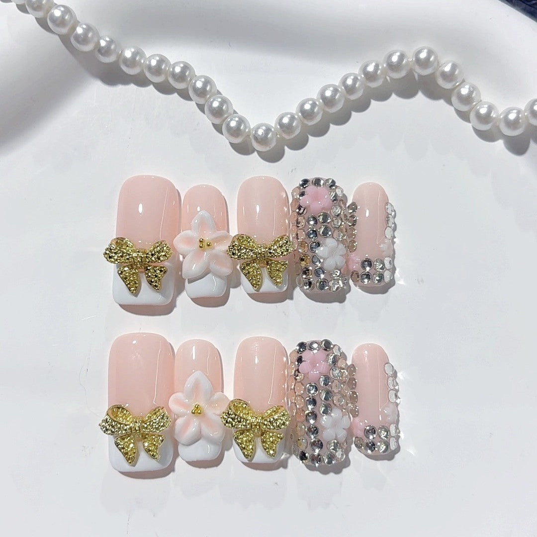 Luxe nœud rose : « Floral et strass » – Ongles press-on forme carrée