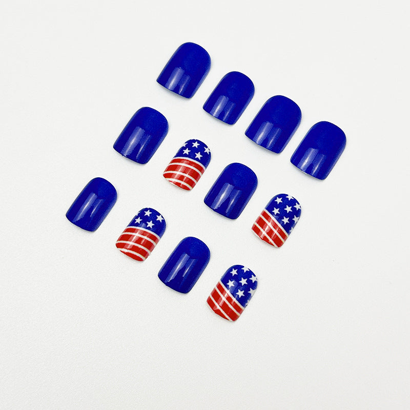 365nails: "Patriotic Chevron" – Geometric Chevron & Star Printed Oval Nails