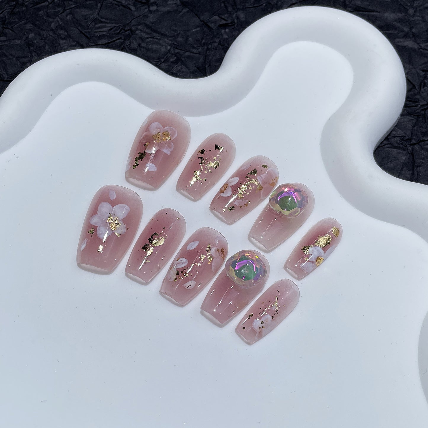 Sweet hand-painted small flower pure handmade press-on nails gentle blush short nail art small fresh wearable nail sticker｜365nails