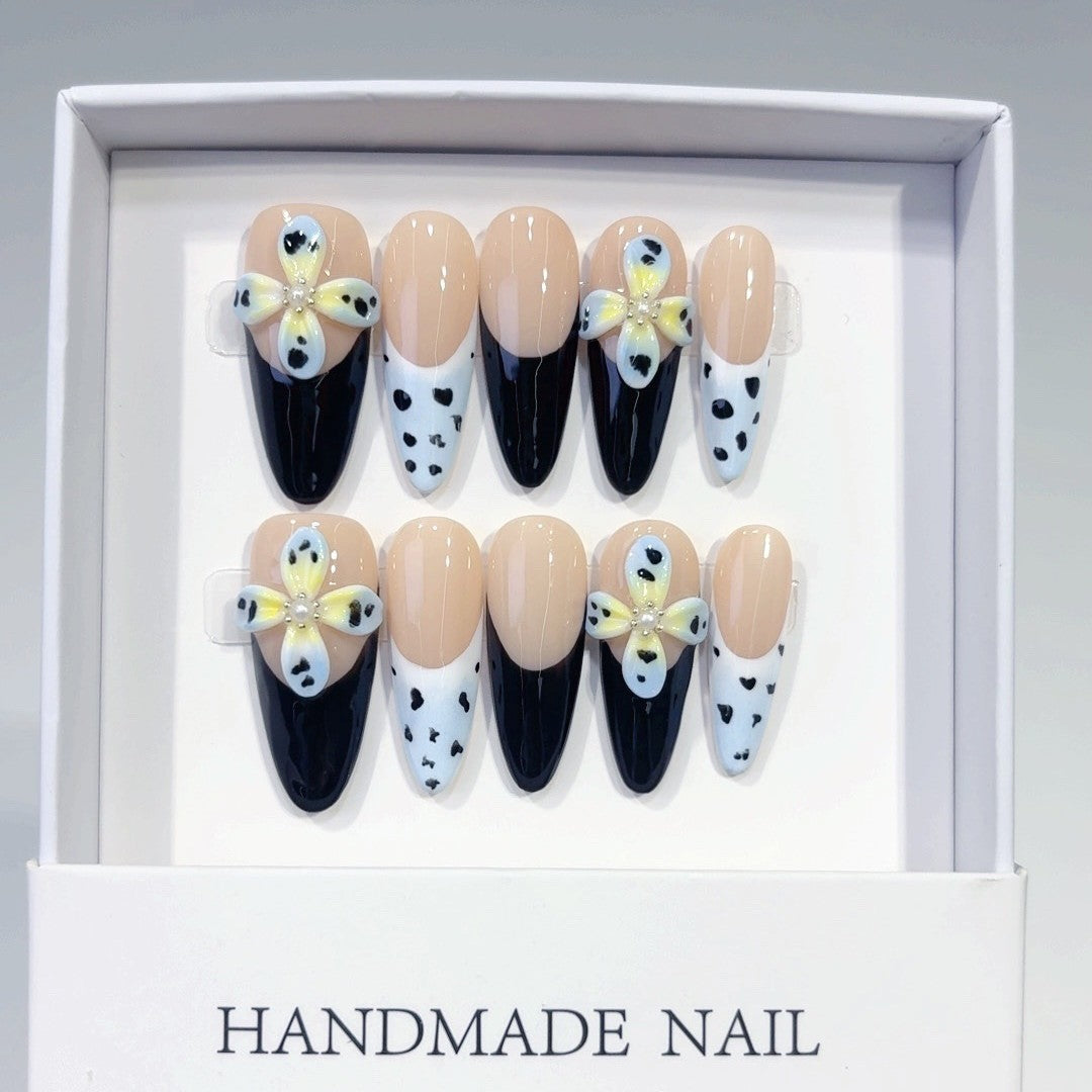 Wild Leopard Series: "Daisy Leopard" – Almond Handmade Press-on Nails