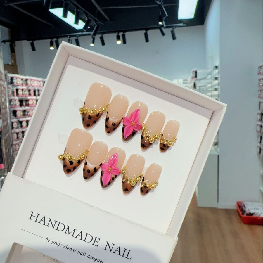 365nails: "Candy Chains" – 3D Butterfly & Chain Handmade Almond Nails