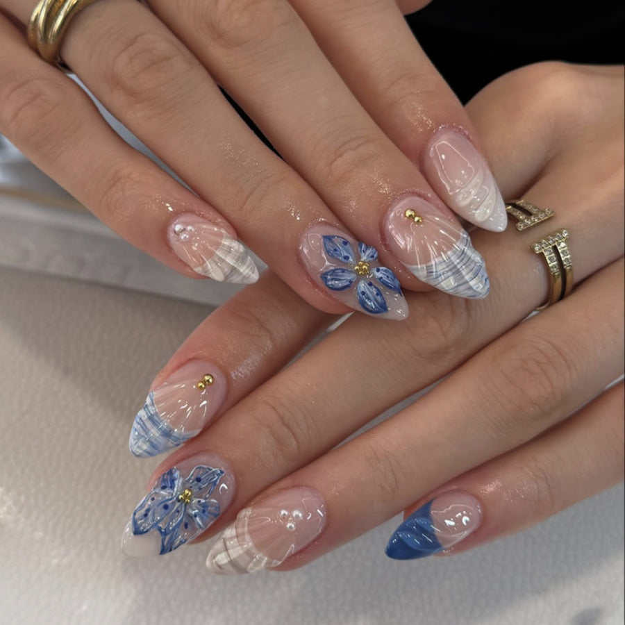 Faux ongles forme amande, bleu French à motif vagues plage — style euro‑américain, best‑seller été
