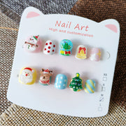 365nails：聖誕仙境 — 手工製可愛短款橢圓形穿戴甲（聖誕老人與雪人圖案）