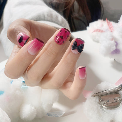 Película de unha removível com estampa de borboleta de morango e bolinhas roxas para unhas postiças finalizadas ｜ 365nails