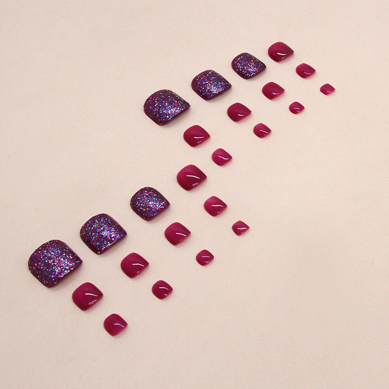 Modelos de uñas de los pies a presión de verano, manicura morada con un toque de color sólido, manicura de chica encantadora, manicura con manicura y pedicura, uñas postizas | 365nails