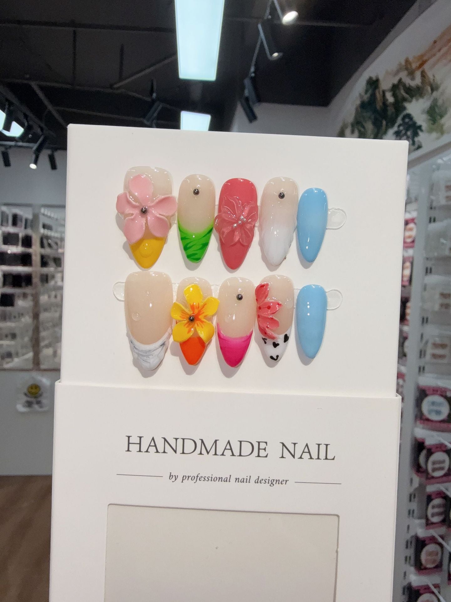 365nails「綻放花園」3D 花卉手工製尖形穿戴甲