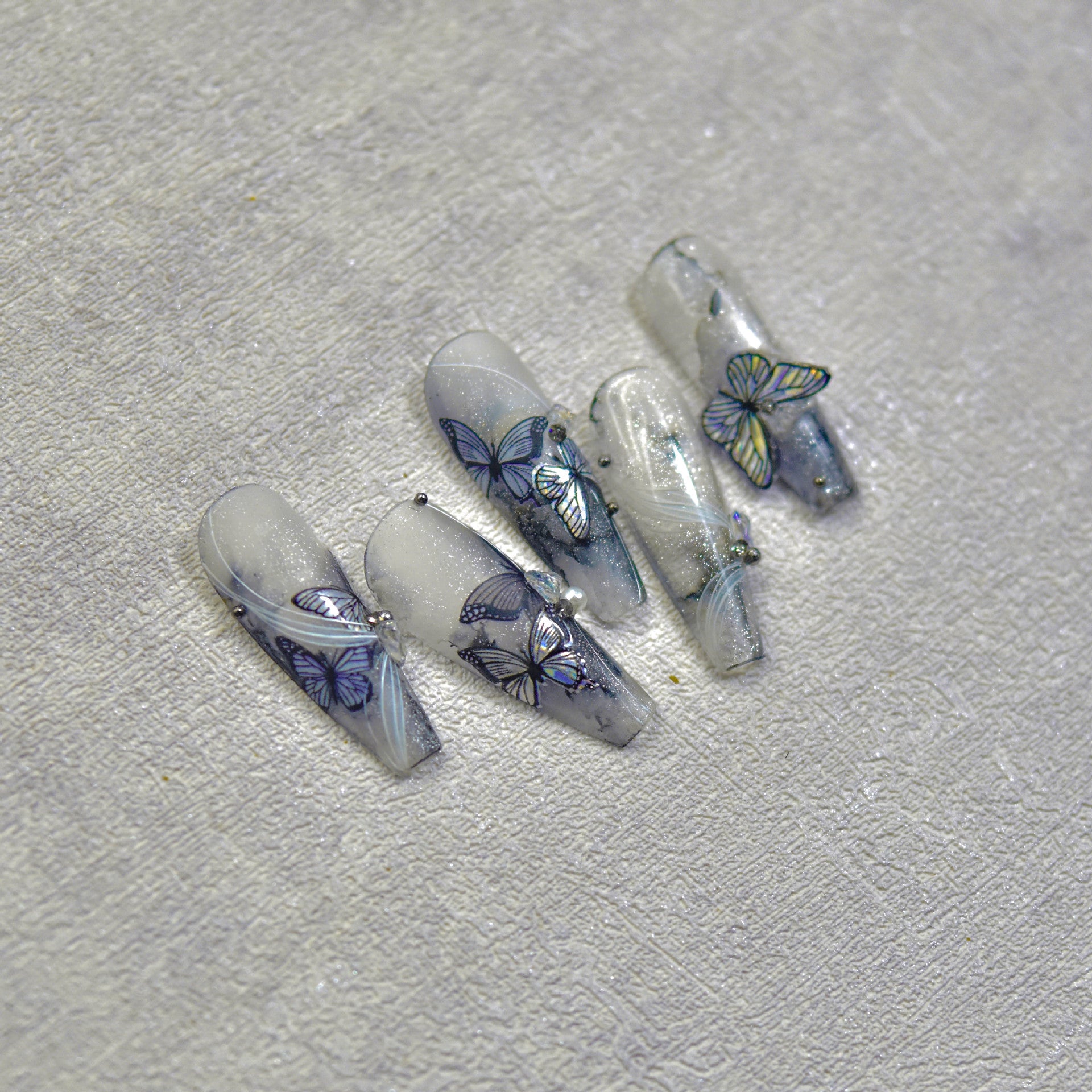 365nails: "Holographic Rainbow Butterfly" – nail art stickers