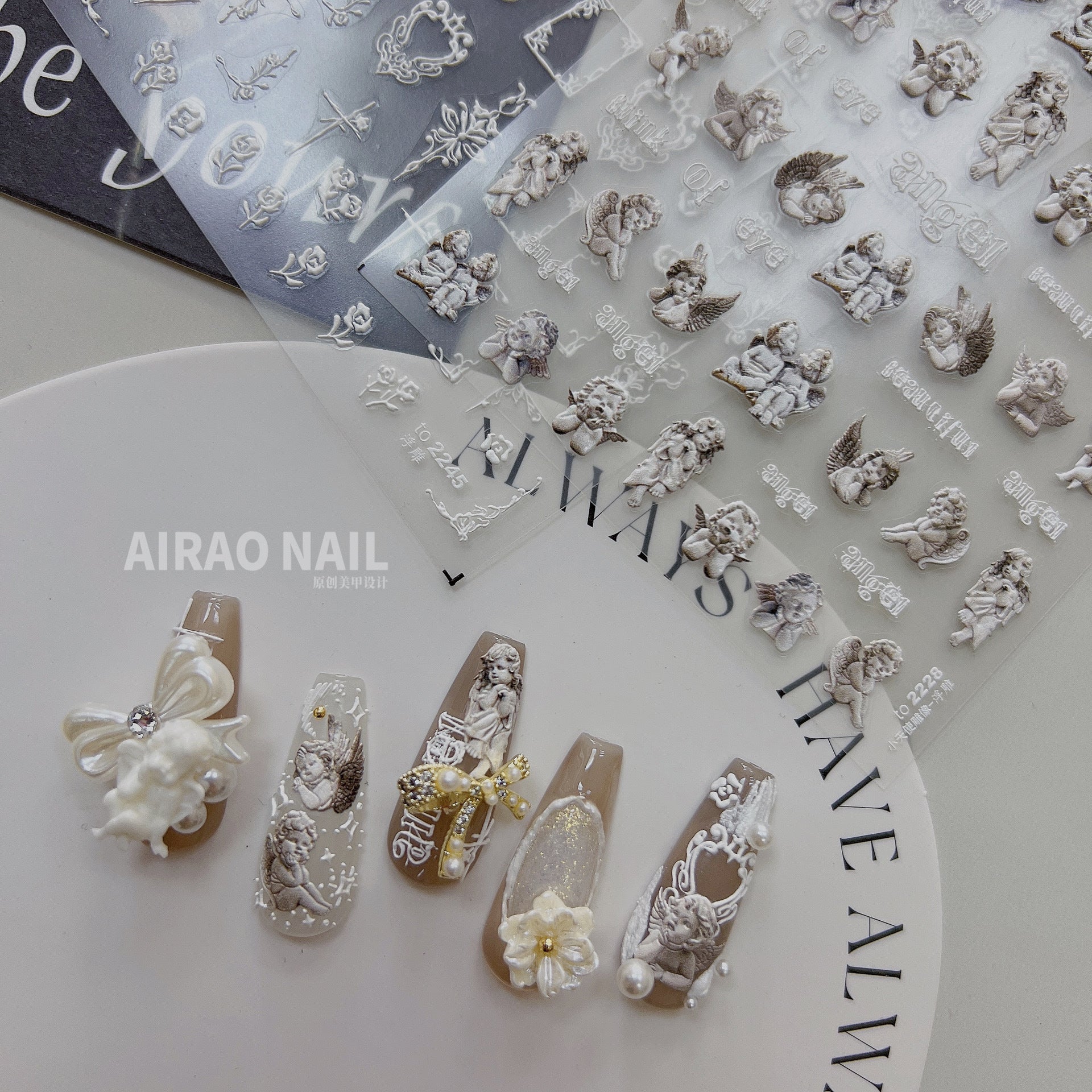 Gothic Baroque White – Ornate Nail Art Set
